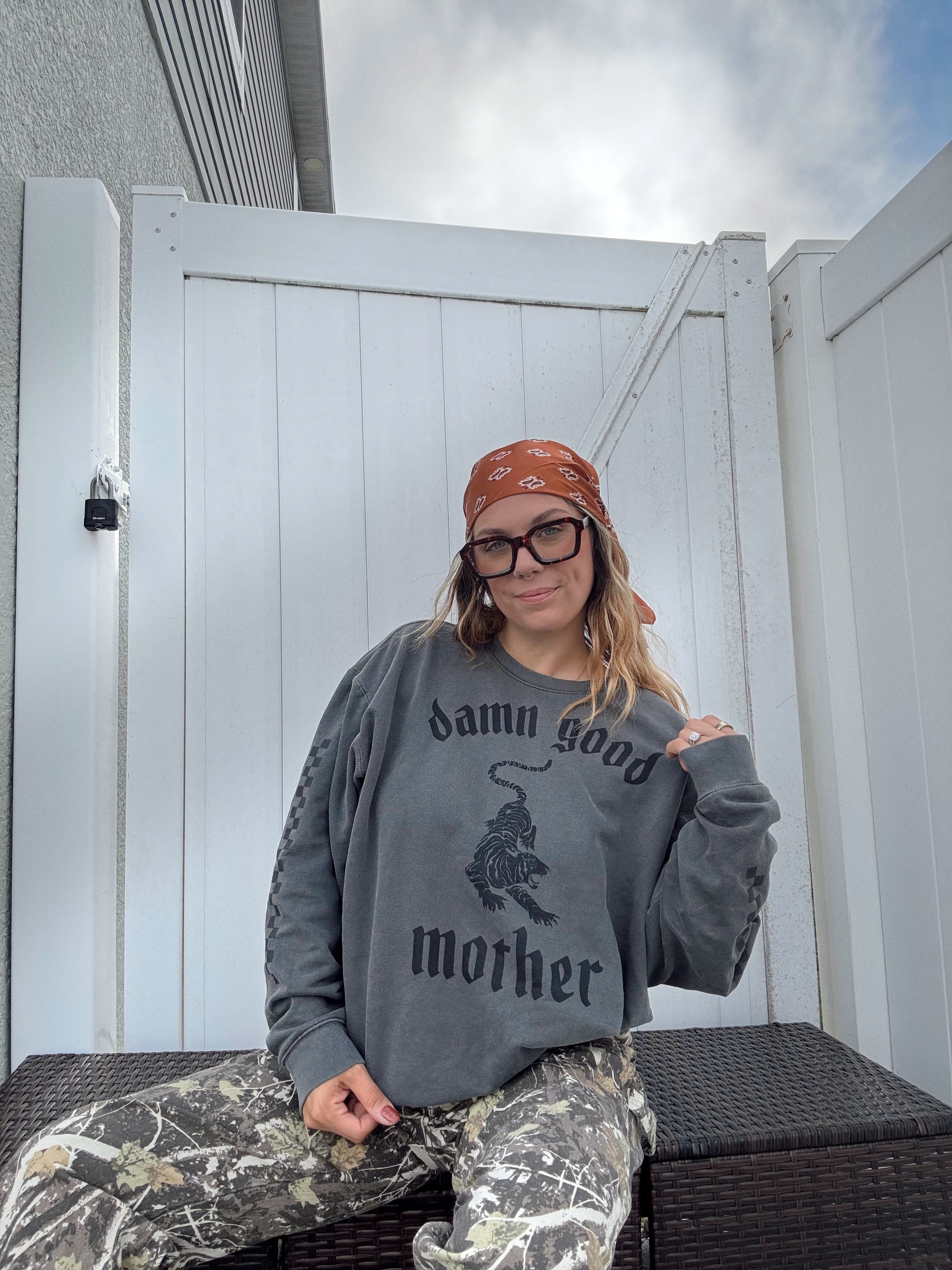 Unisex Comfort Colors "Damn Good" Crewneck