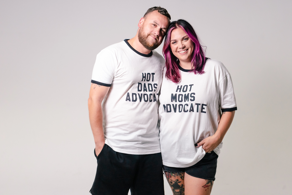 Unisex "Hot Moms Advocate" T-Shirt